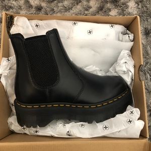 quad chelsea boot